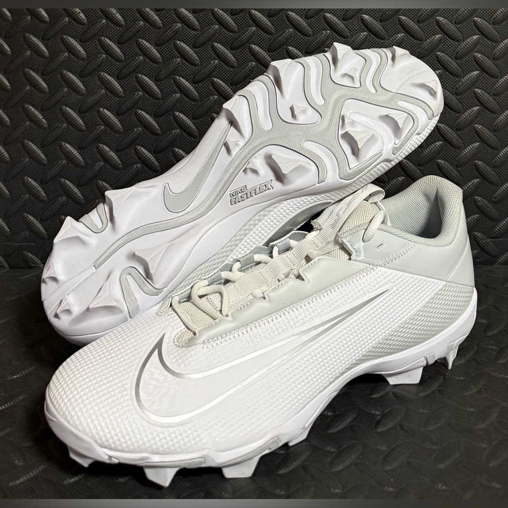 Mens Nike Athletic Football Cleats‎ White Silver Size 15